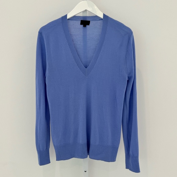 J. CREW PERIWINKLE CASHMERE SWEATER SIZE M - Picture 1 of 14